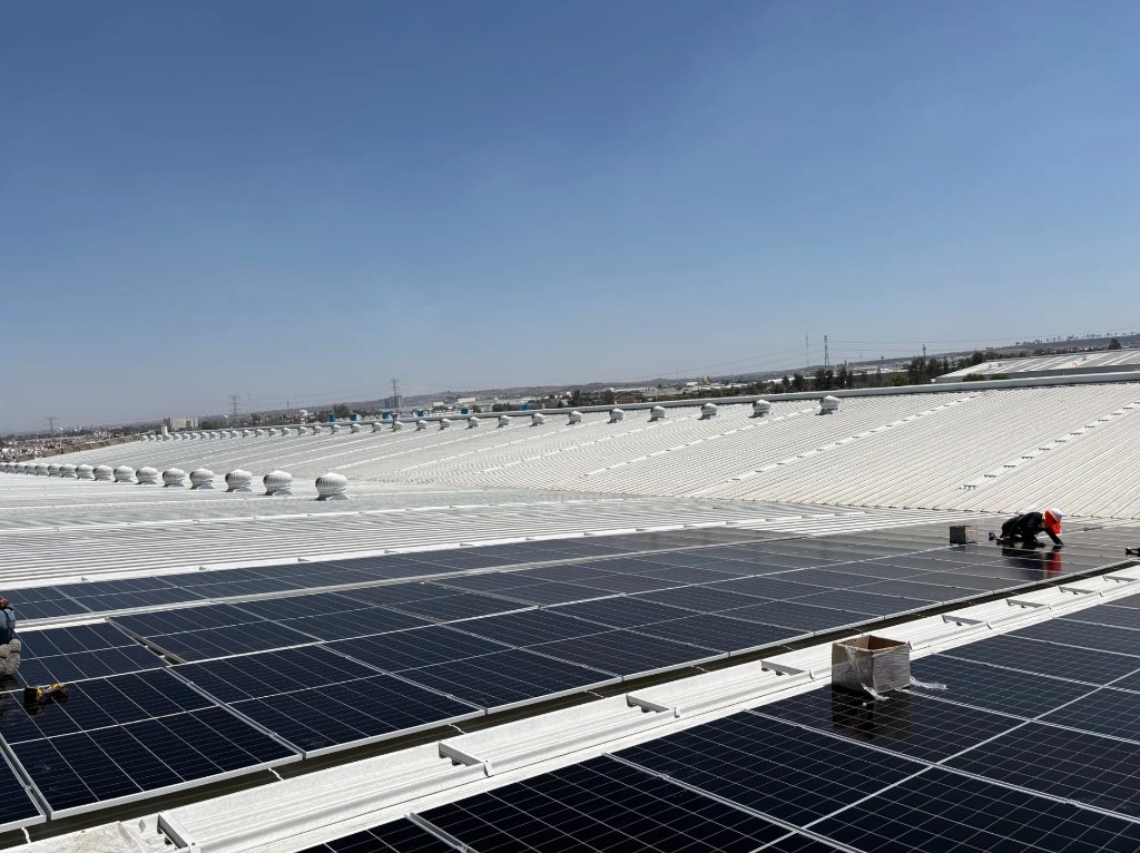 Instalación de paneles solares para Generación Distribuida Interconectada a CFE